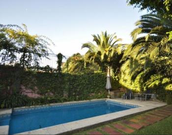 Vende Exc. Chalet, 5 amb, parque, pileta