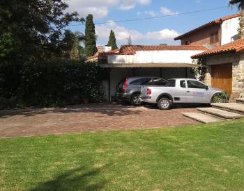 Excelente propiedad, chalet en 2 plantas